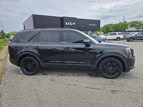 Ebony Black 2022 Kia Telluride SX