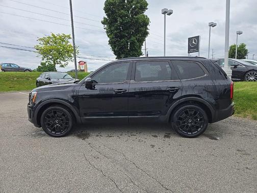 Ebony Black 2022 Kia Telluride SX