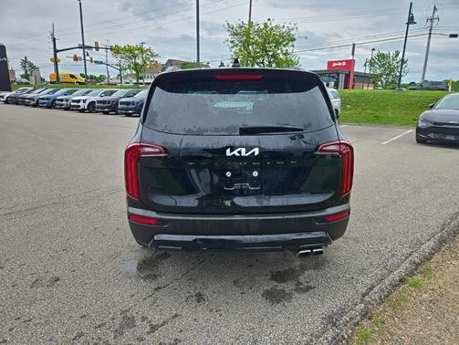 Ebony Black 2022 Kia Telluride SX