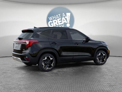 Fusion Black 2026 Kia Seltos S