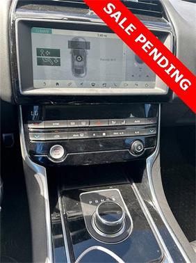 Narvik Black 2019 Jaguar XE 25t Premium