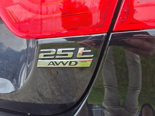 Narvik Black 2019 Jaguar XE 25t Premium