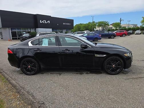 Narvik Black 2019 Jaguar XE 25t Premium