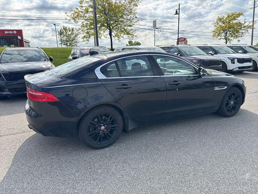 Narvik Black 2019 Jaguar XE 25t Premium