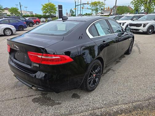 Narvik Black 2019 Jaguar XE 25t Premium