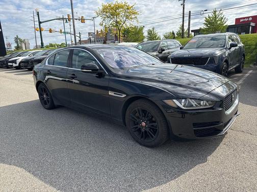 Narvik Black 2019 Jaguar XE 25t Premium