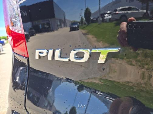 Crystal Black Pearl 2022 Honda Pilot AWD EX-L