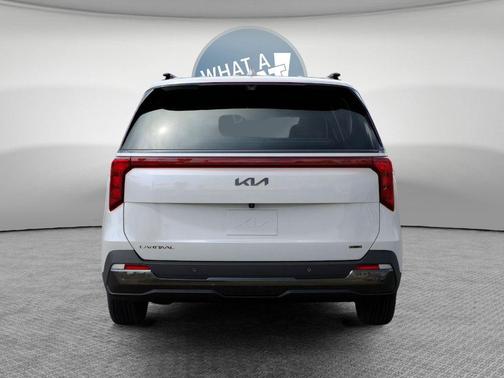 Snow White Pearl 2026 Kia Carnival Hybrid SX