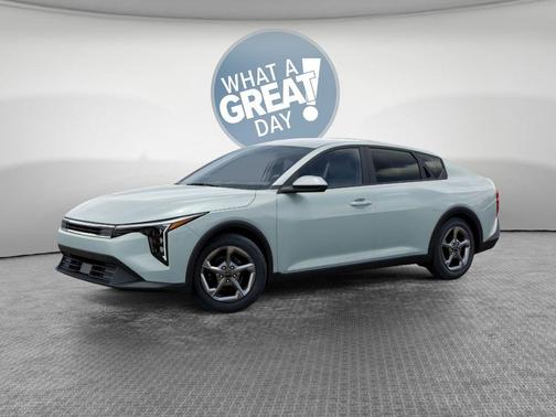 Morning Haze 2026 Kia K4 LXS