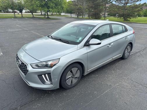 Stellar Silver 2022 Hyundai IONIQ Hybrid SE