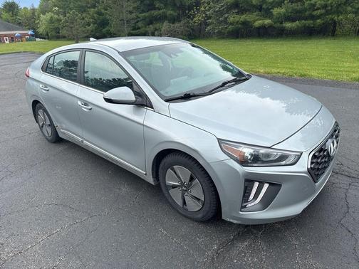 Stellar Silver 2022 Hyundai IONIQ Hybrid SE