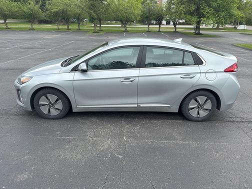 Stellar Silver 2022 Hyundai IONIQ Hybrid SE
