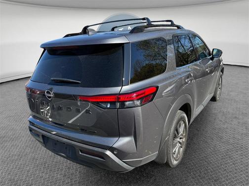 2022 Nissan Pathfinder SV 4WD