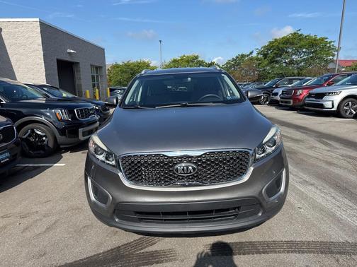 2017 Kia Sorento LX