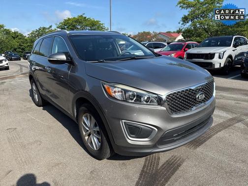 2017 Kia Sorento LX