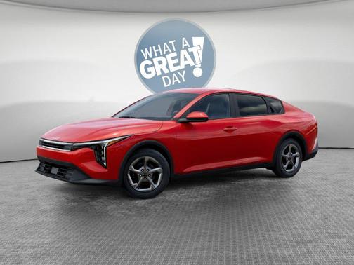 Currant Red 2026 Kia K4 LXS