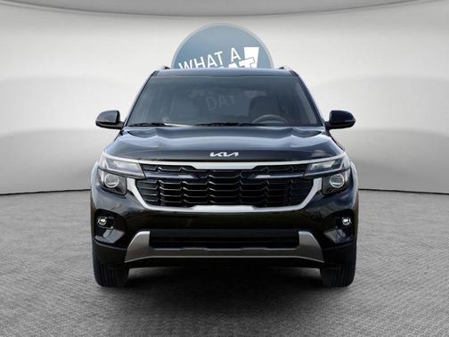 Fusion Black 2026 Kia Seltos EX