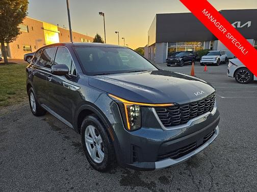 Gravity Gray 2024 Kia Sorento LX