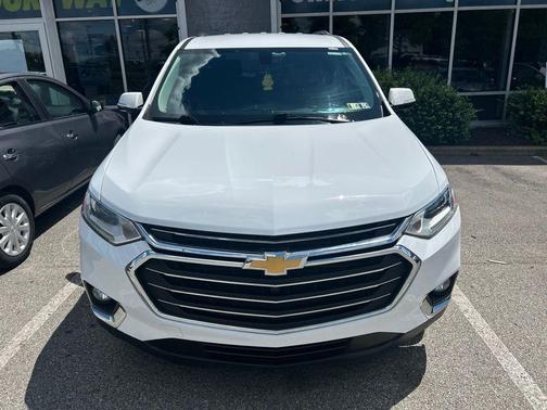 Summit White 2019 Chevrolet Traverse LT Cloth