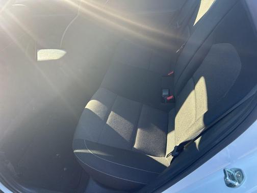 Snow White Pearl 2023 Kia Forte LXS