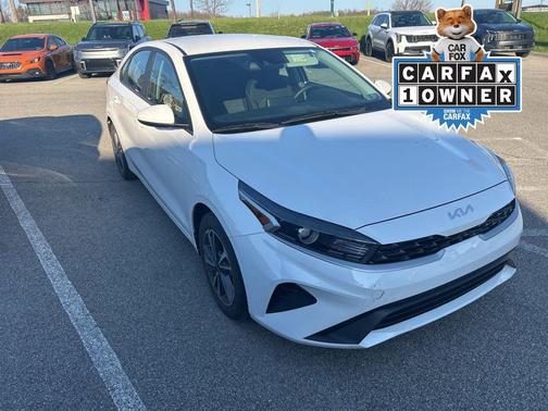 Snow White Pearl 2023 Kia Forte LXS