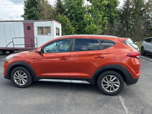 Sedona Sunset 2017 Hyundai TUCSON SE
