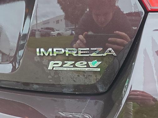 Deep Cherry Pearl 2013 Subaru Impreza 2.0i