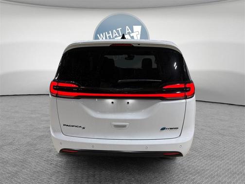 2024 Chrysler Pacifica Hybrid S Appearance Pkg