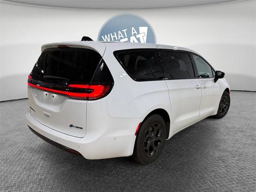 2024 Chrysler Pacifica Hybrid S Appearance Pkg