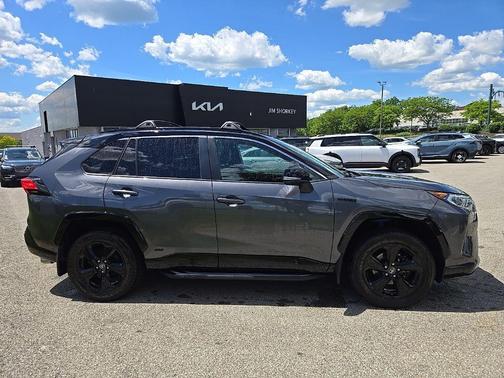 Blizzard Pearl/Midnight Black Metallic 2021 Toyota RAV4 Hybrid SE