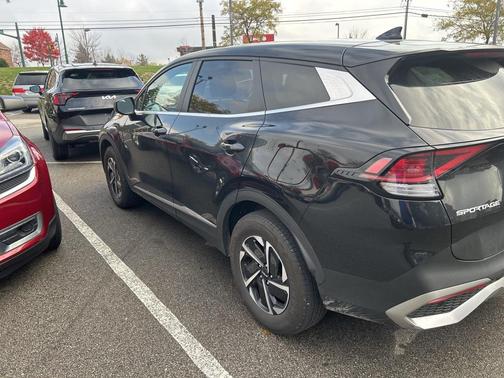 2023 Kia Sportage Hybrid LX