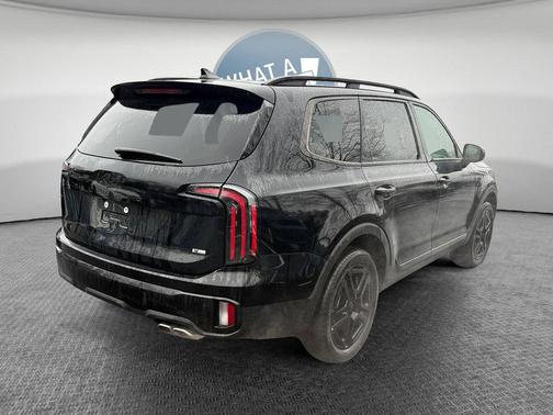 Ebony Black 2025 Kia Telluride SX Prestige X-Line