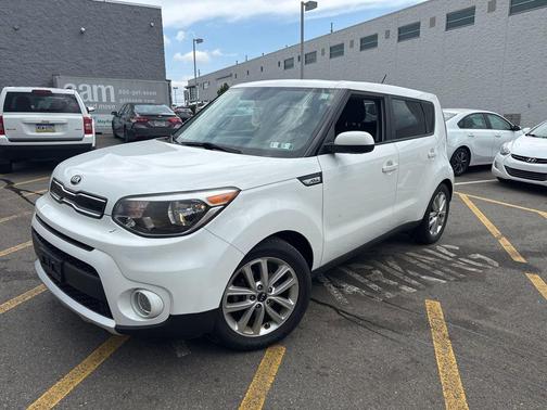 Clear White 2018 Kia Soul +