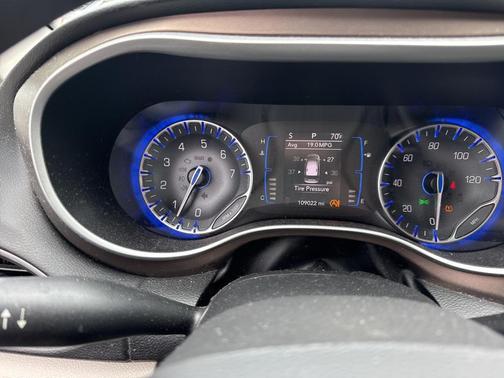 2017 Chrysler Pacifica Touring