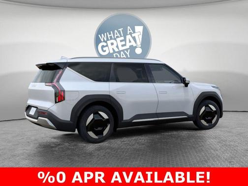 Glacial White Pearl 2026 Kia EV9 Wind