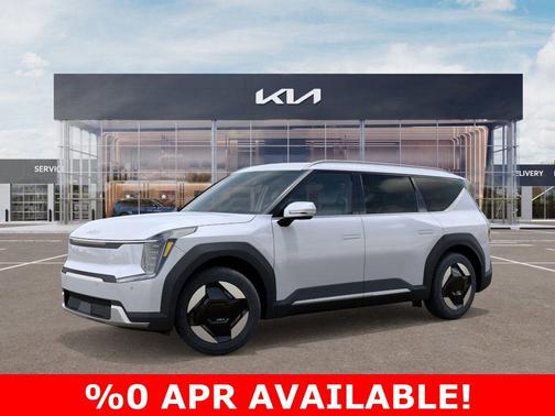 Glacial White Pearl 2026 Kia EV9 Wind