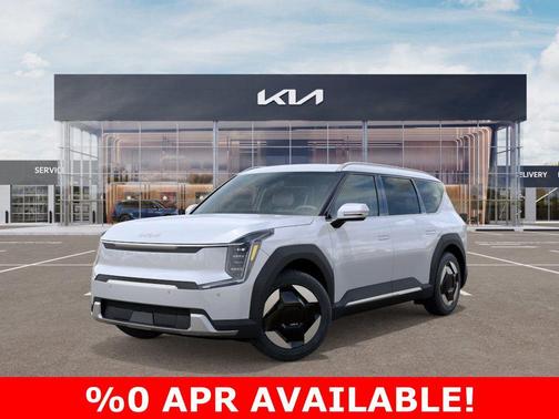 Glacial White Pearl 2026 Kia EV9 Wind