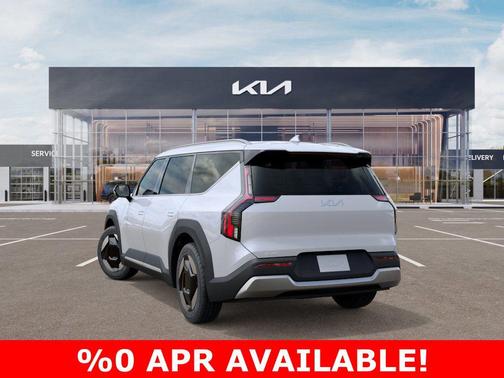 Glacial White Pearl 2026 Kia EV9 Wind