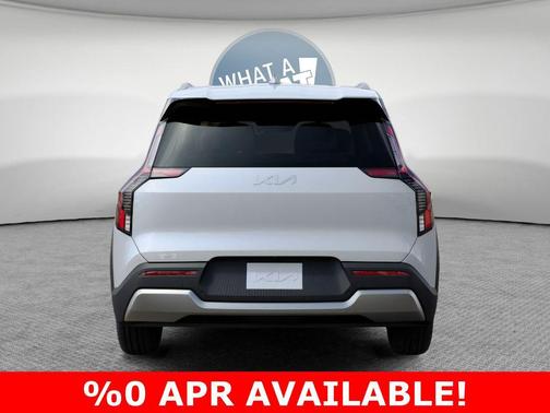 Glacial White Pearl 2026 Kia EV9 Wind