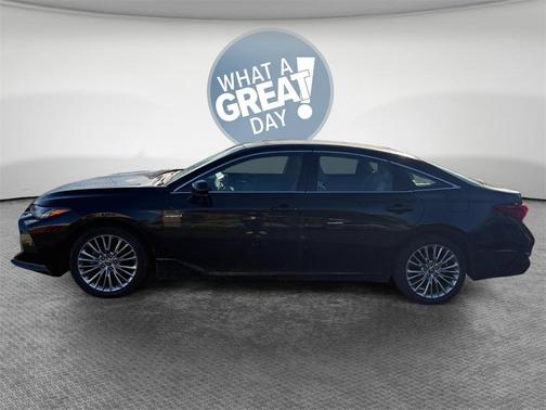 2021 Toyota Avalon Hybrid Limited