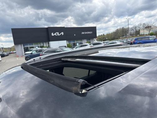 Agate Black Metallic 2019 Ford Explorer XLT