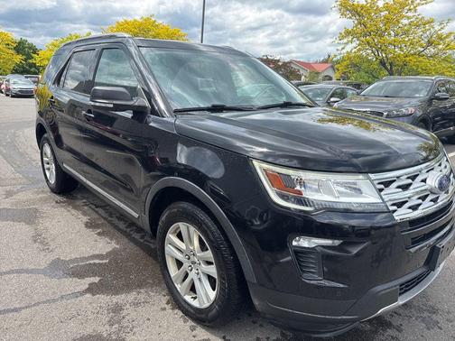 Agate Black Metallic 2019 Ford Explorer XLT