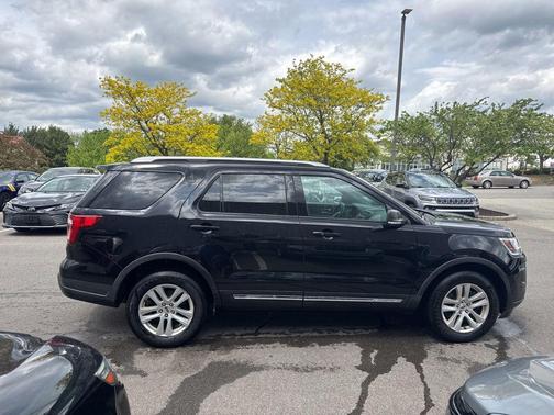 Agate Black Metallic 2019 Ford Explorer XLT