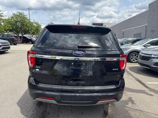 Agate Black Metallic 2019 Ford Explorer XLT