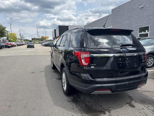 Agate Black Metallic 2019 Ford Explorer XLT