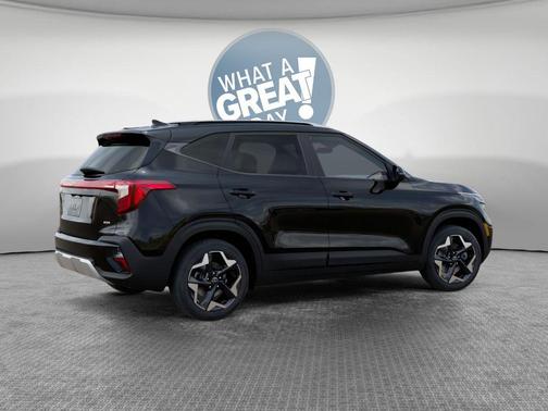 Fusion Black 2026 Kia Seltos S