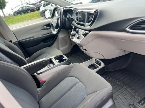 2020 Chrysler Pacifica Touring