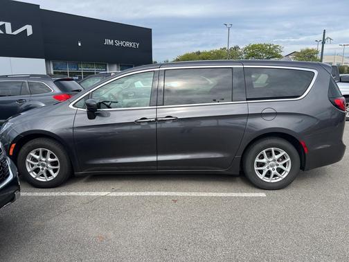 2020 Chrysler Pacifica Touring