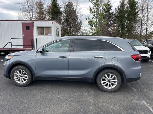 Everlasting Silver 2020 Kia Sorento LX