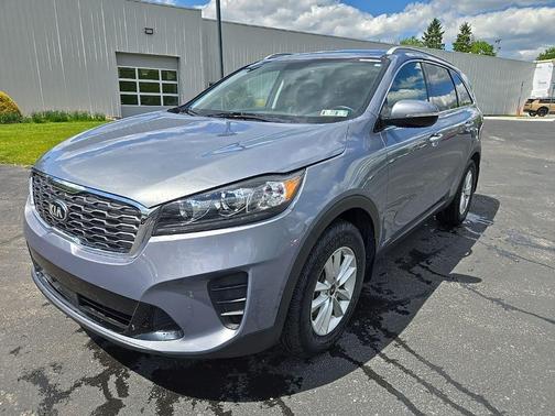 Everlasting Silver 2020 Kia Sorento LX